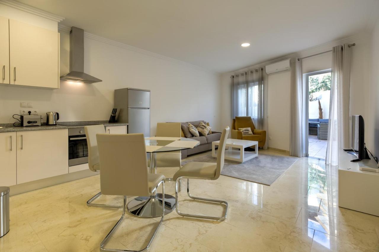 Casa Sunset - Beautiful Apartments In The Centre Of Alvor With Roof Terrace Exterior photo