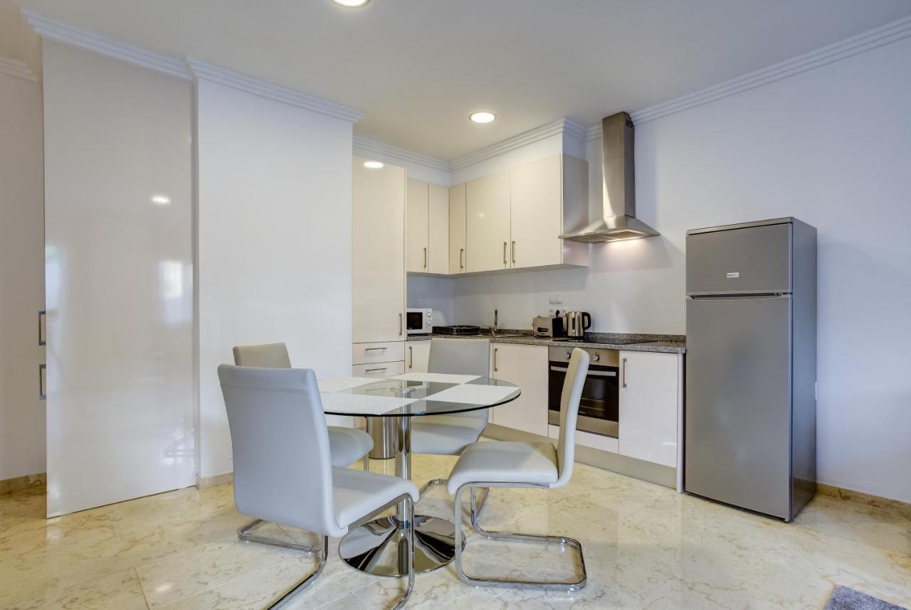 Casa Sunset - Beautiful Apartments In The Centre Of Alvor With Roof Terrace Exterior photo