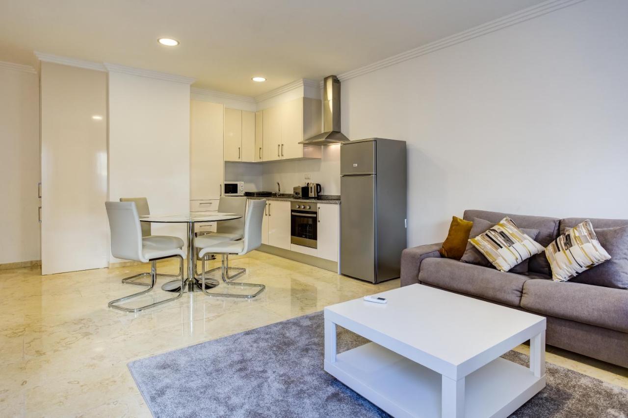 Casa Sunset - Beautiful Apartments In The Centre Of Alvor With Roof Terrace Exterior photo
